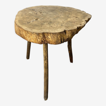 Tripod log table
