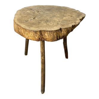 Tripod log table