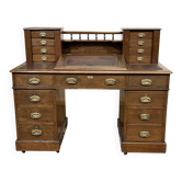 English oak graduated desk from the late 19th century.