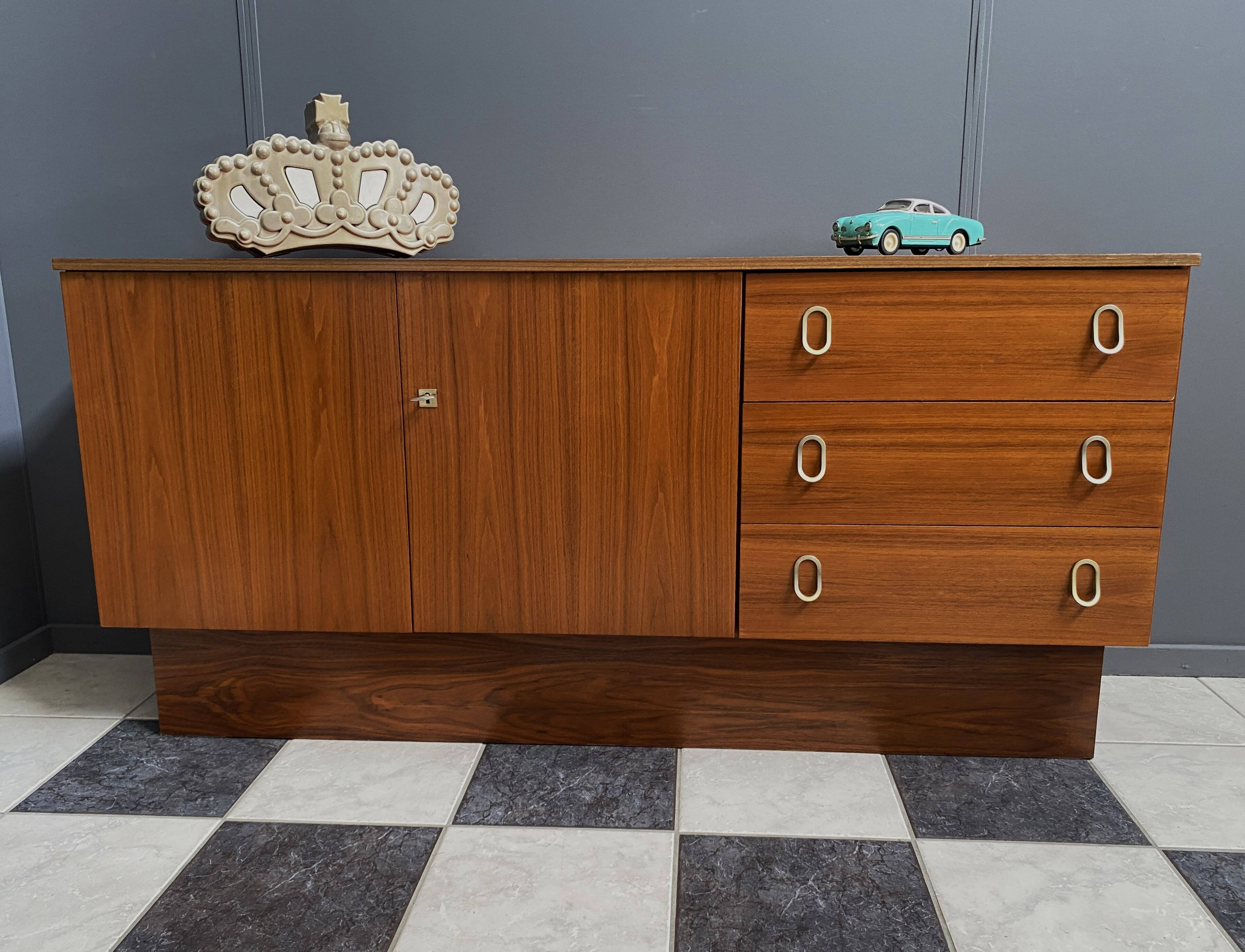 Sideboard brass grips on the drawers 1970s palisander