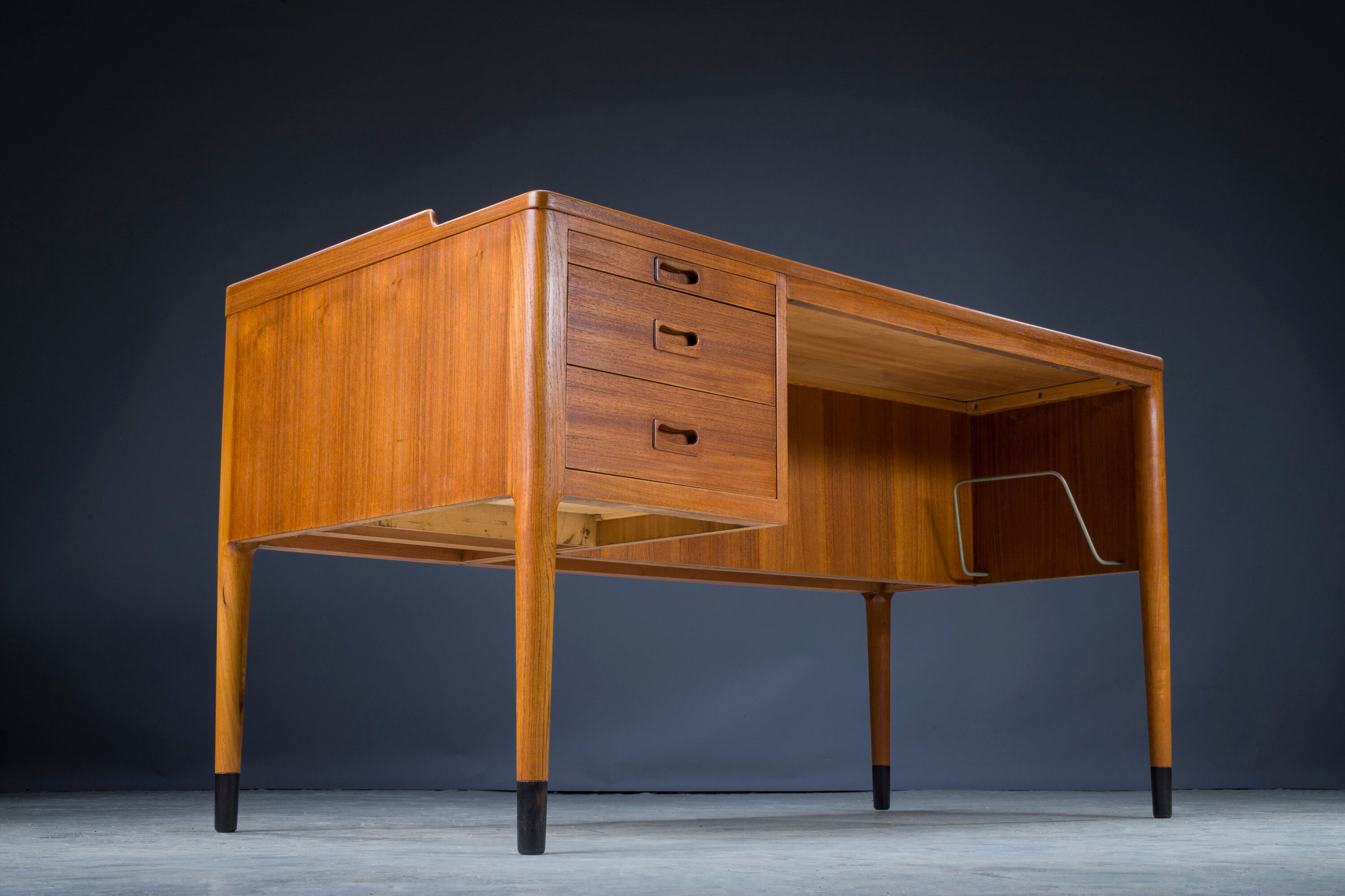Asymmetrical Mid-Century Teak Desk with Bar, 1960s