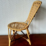 Chaise de poupée en rotin vintage