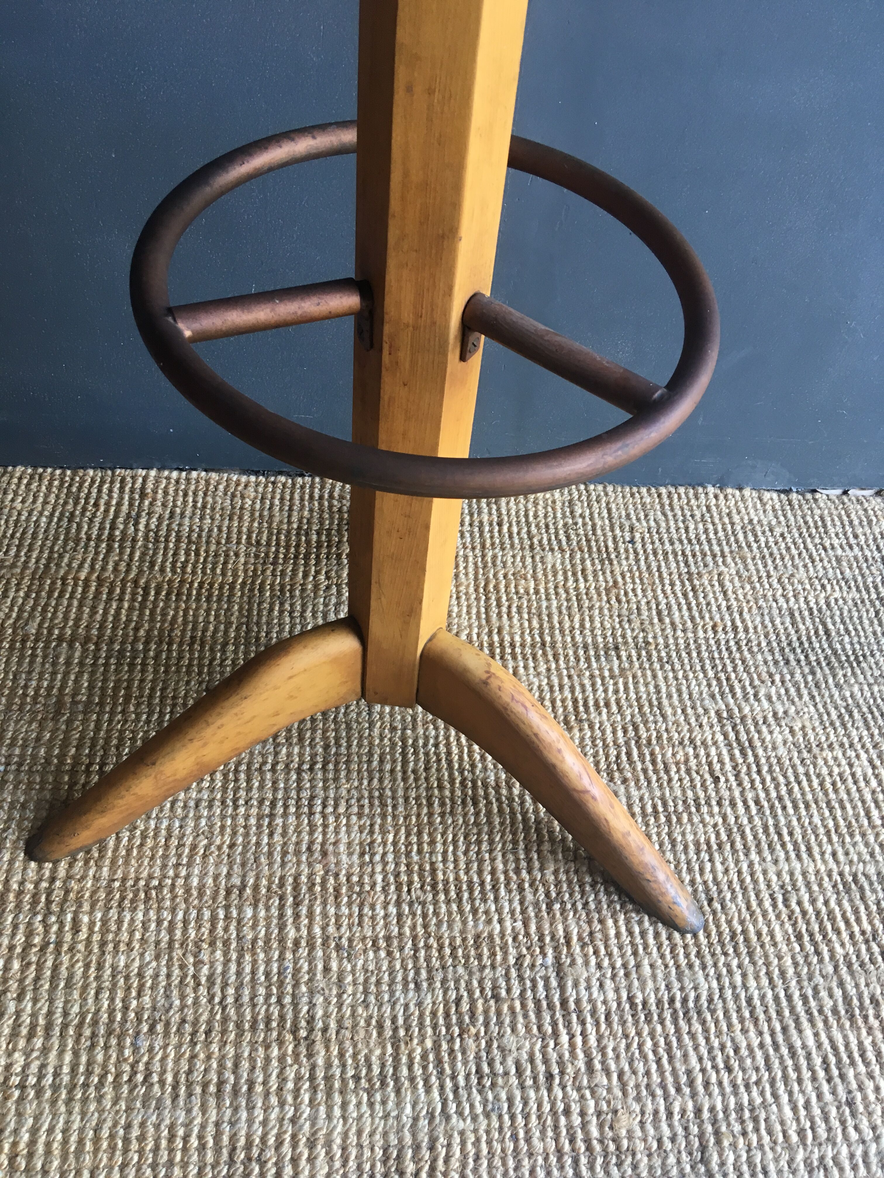 60s Stella coat holder