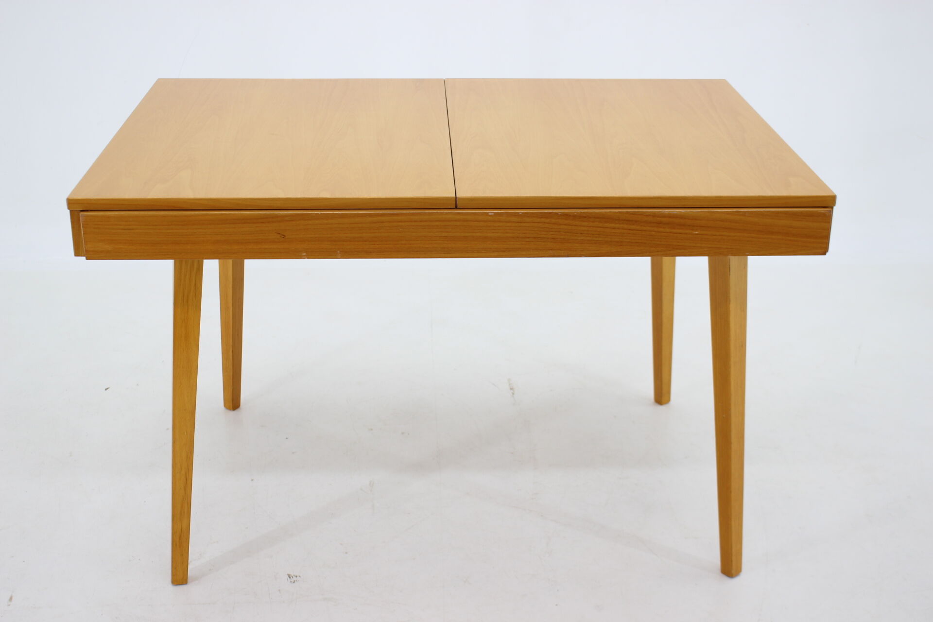 1970s Birch Extendable Dining Desk, Czechoslovakia