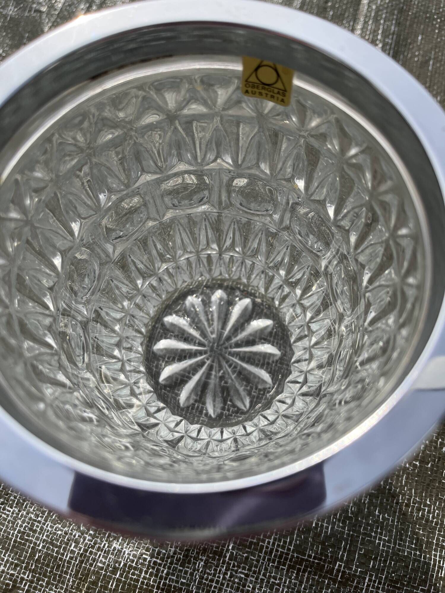 Oberglas Austria ice bucket from the 1960s in very good condition.