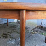 Henning Sorensen extendable dining table in rosewood from the 1960s.