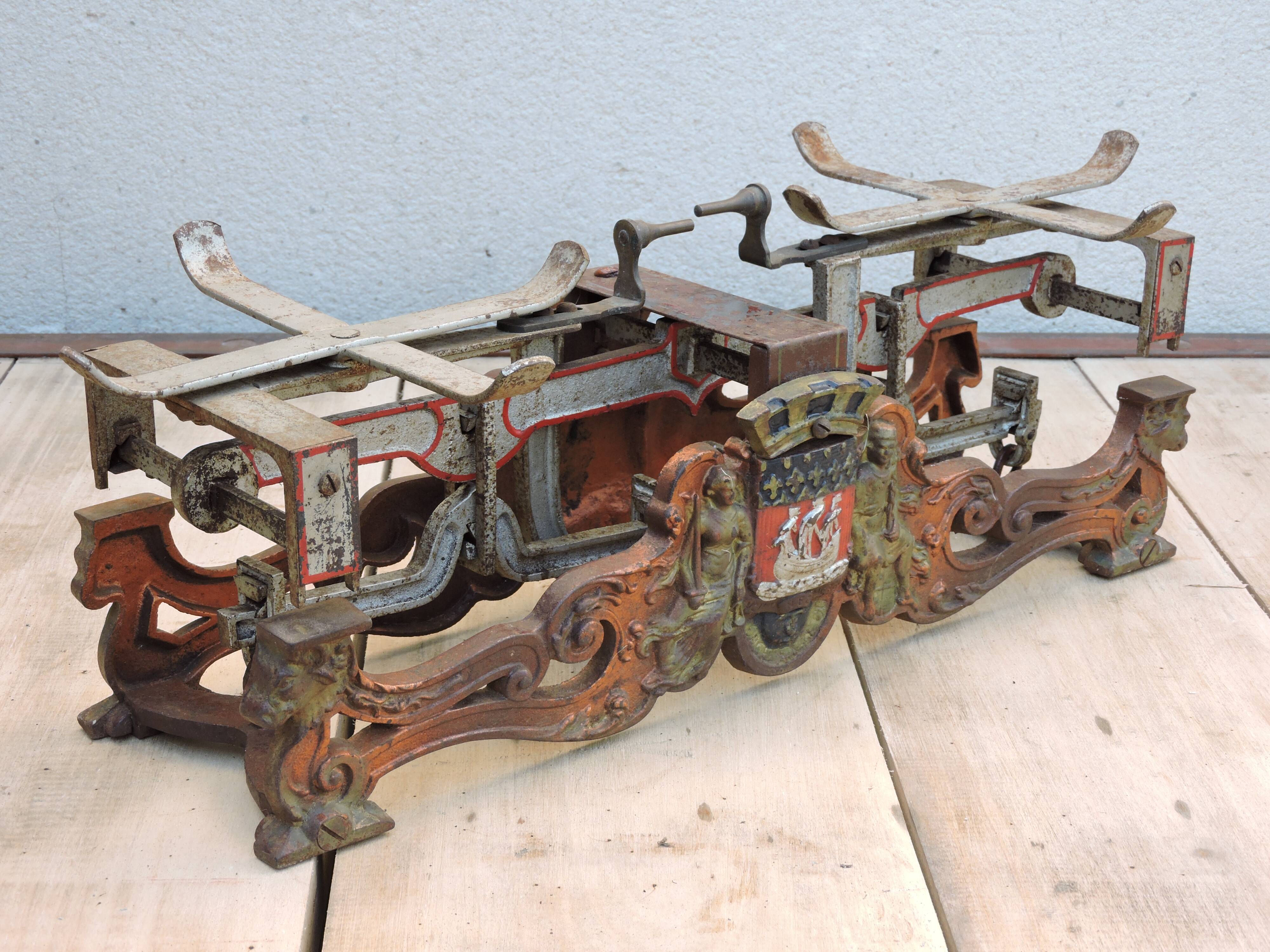 Skeleton beak balance the parisian Testut ancient maraicher epicier