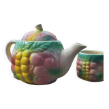 Country teapot and its 6 cups