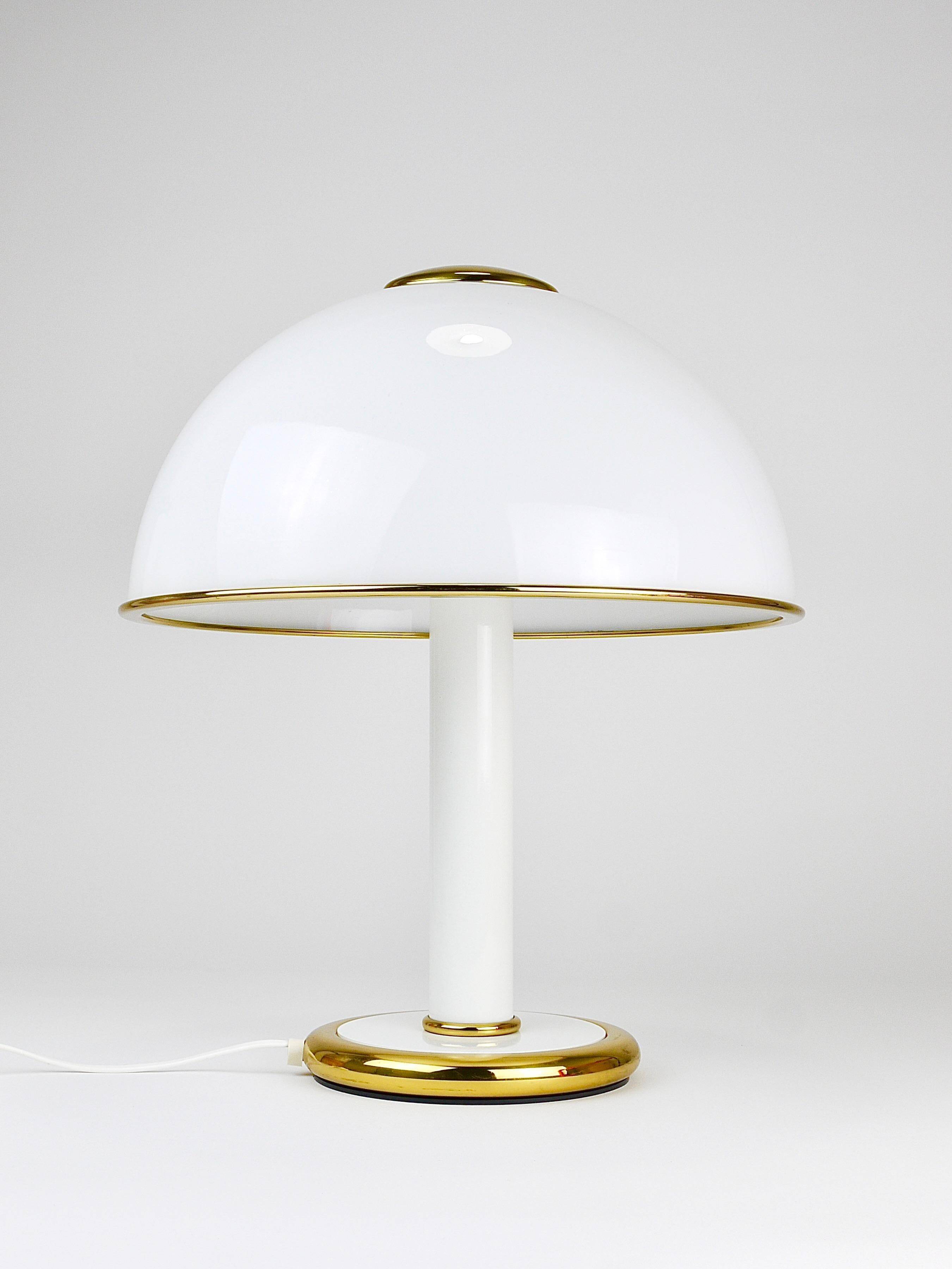 F. Fabbian Mushroom Table Lamp in White and Gold Murano Glass, Italy, 1970s