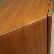 Cabinet en teck, design danois, années 1970, production : Danemark