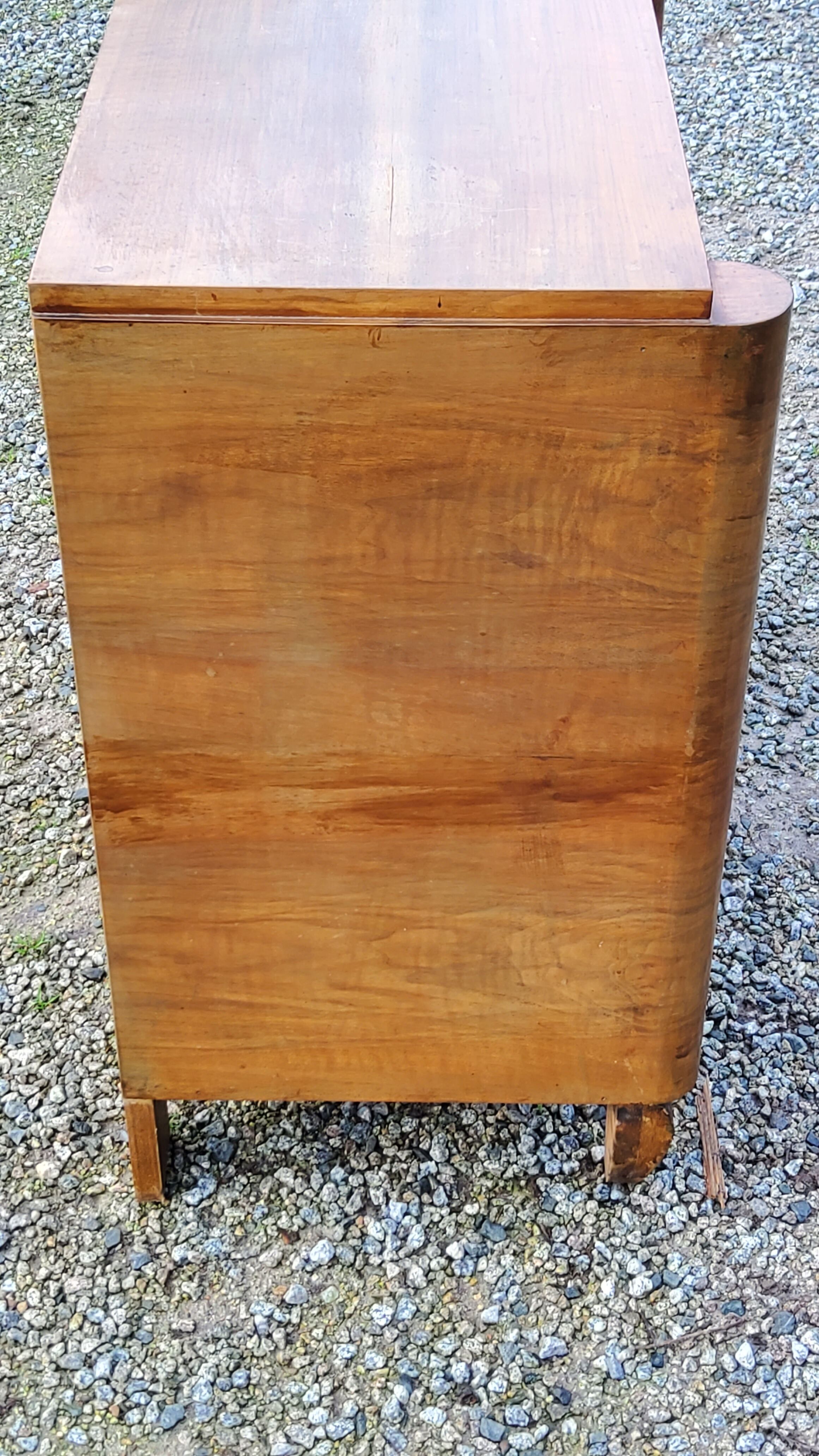 Art Deco chest of drawers from the 30s-40s in walnut 3 drawers