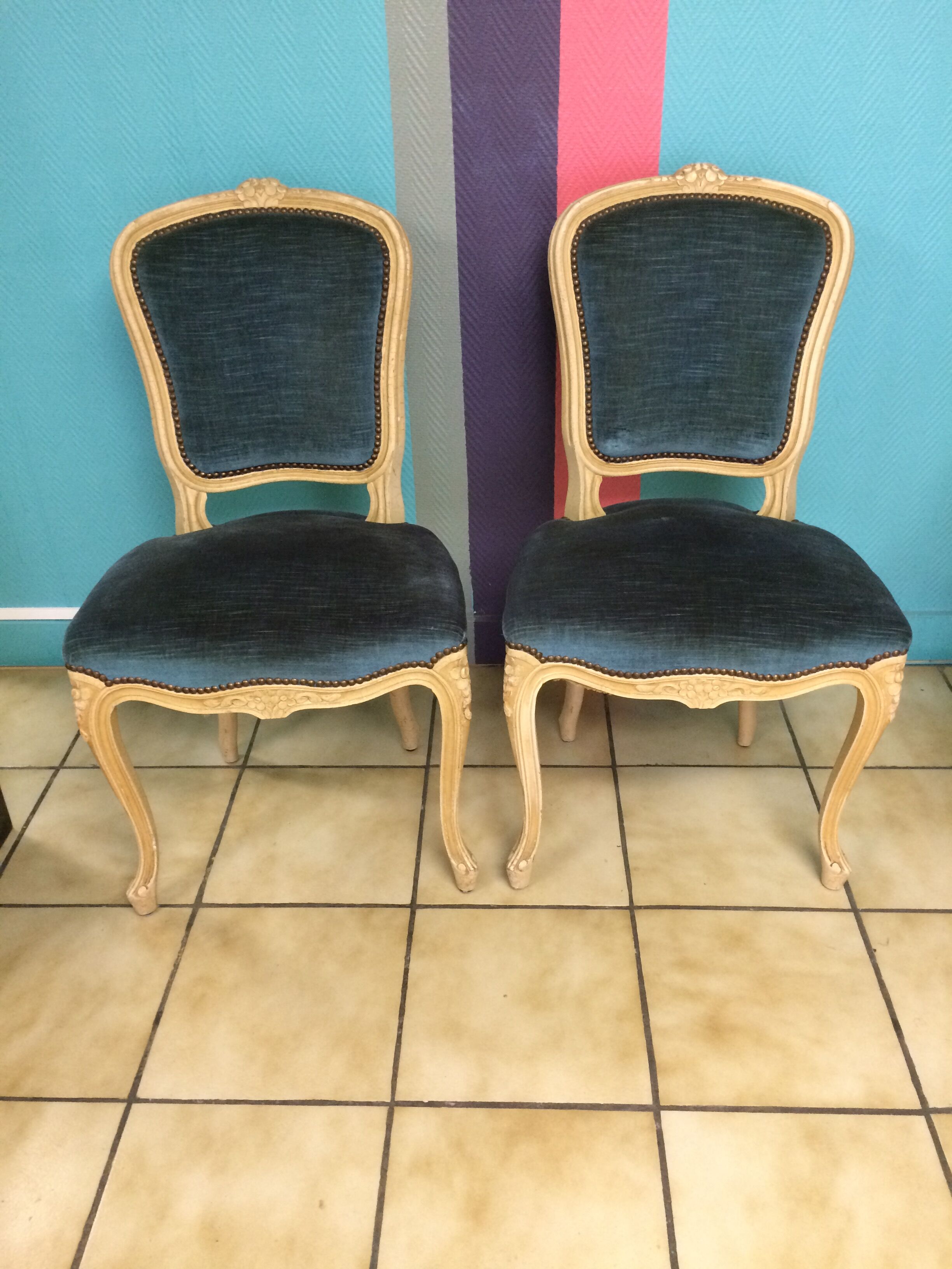 Lot of 2 chairs Louis XV in blue velvet