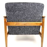 Fauteuil noir par Edmund Homa, années 1970