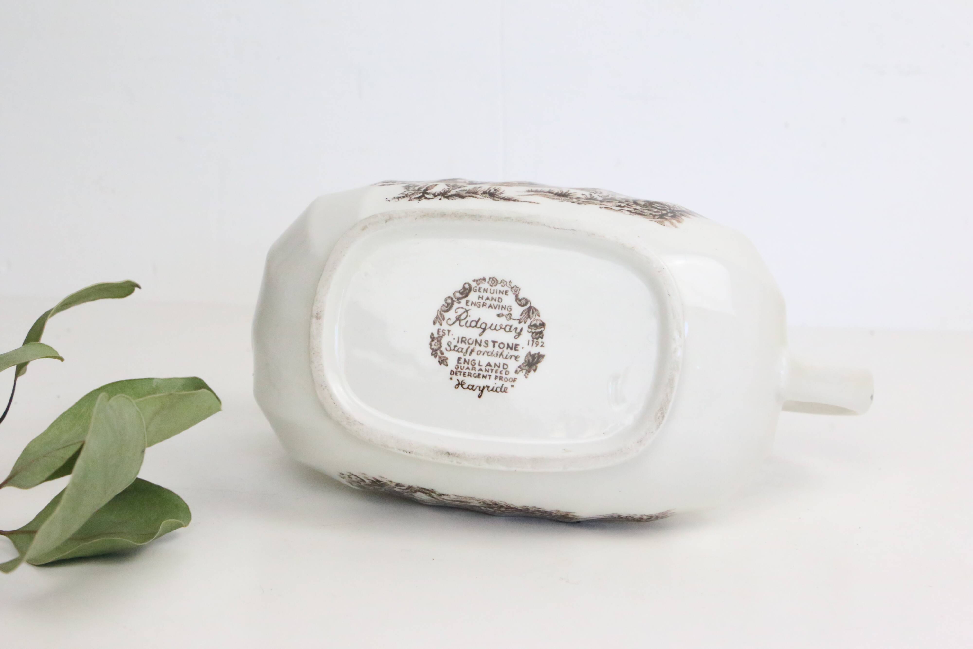 English sauceboat, Ridgway, Hayride model, vintage