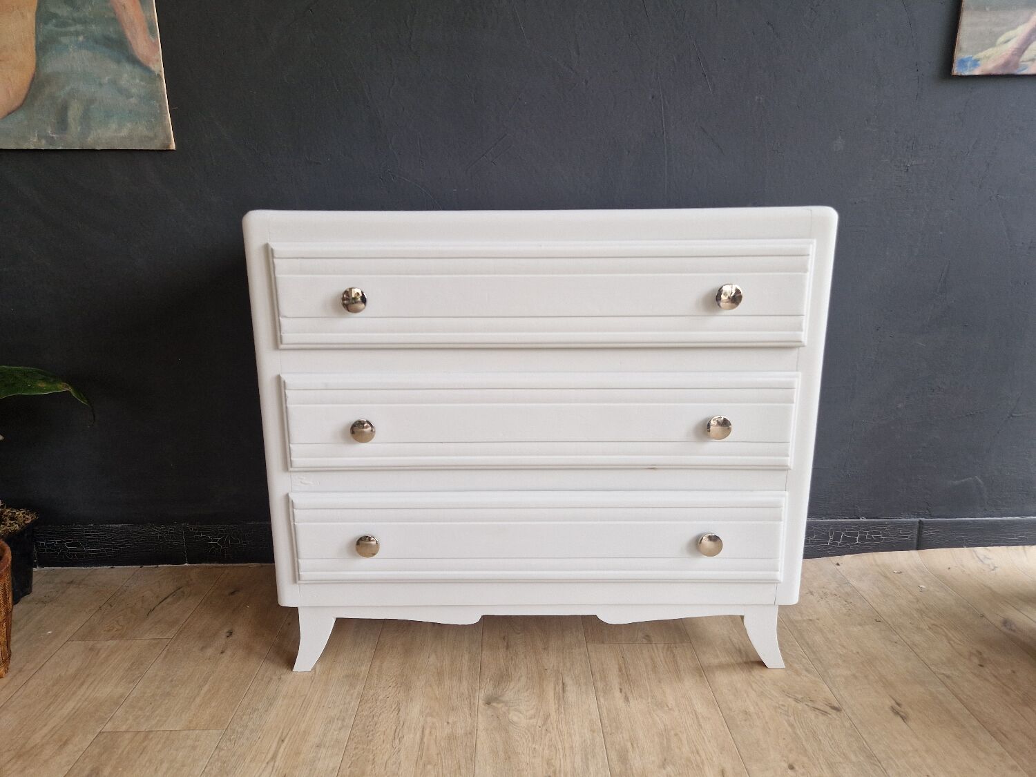 Vintage chest of drawers