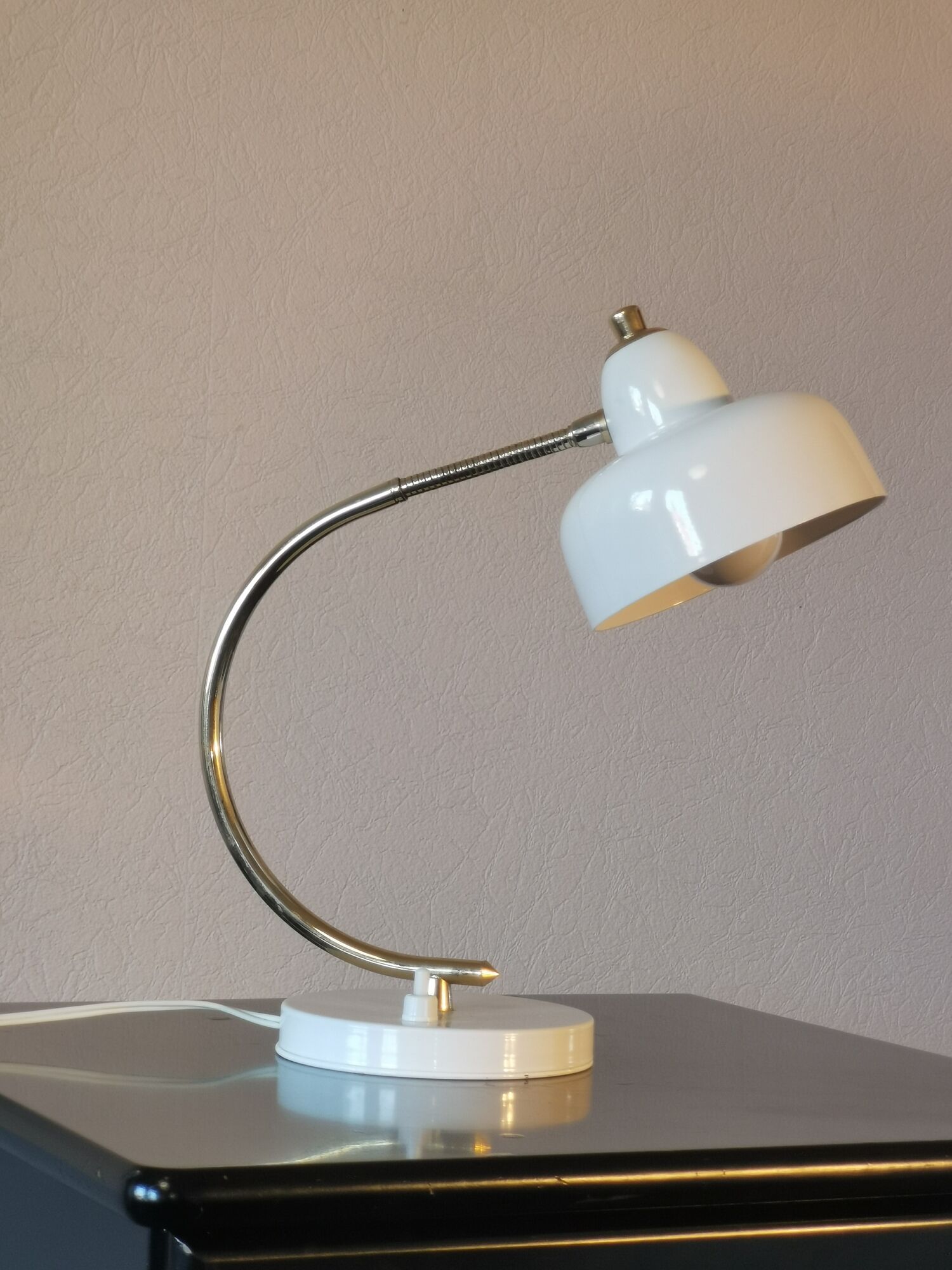 Curved lamp, brass and lacquered steel, 1960, France