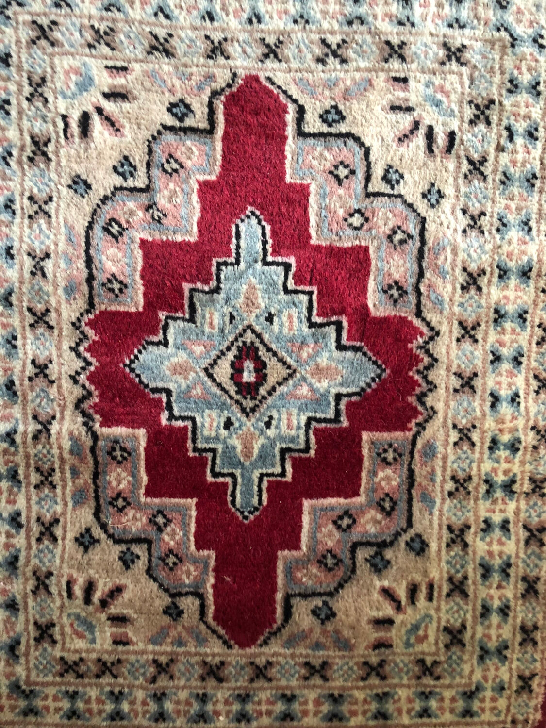 Handmade wool carpet from Pakistan