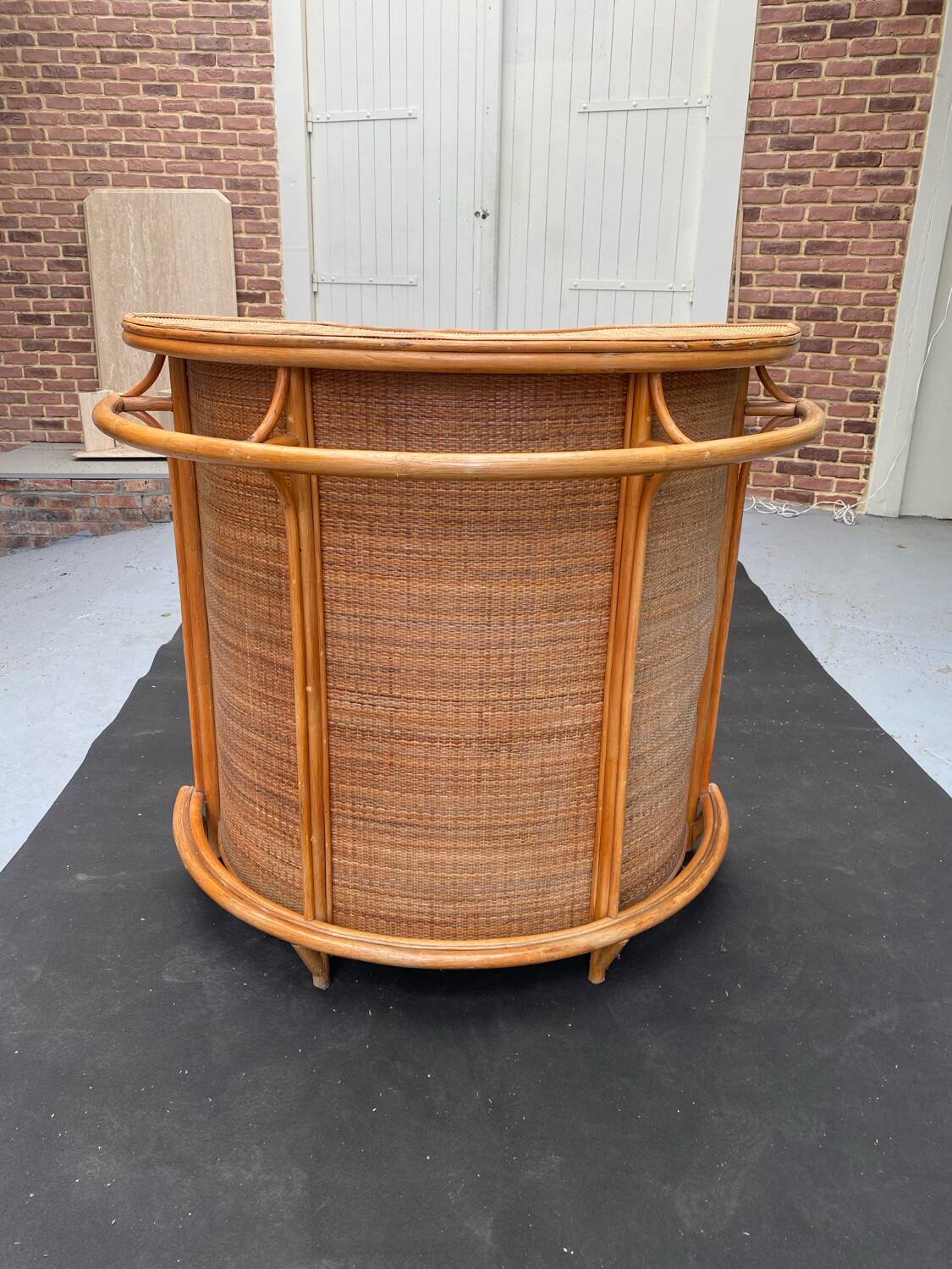 Vintage rattan bar