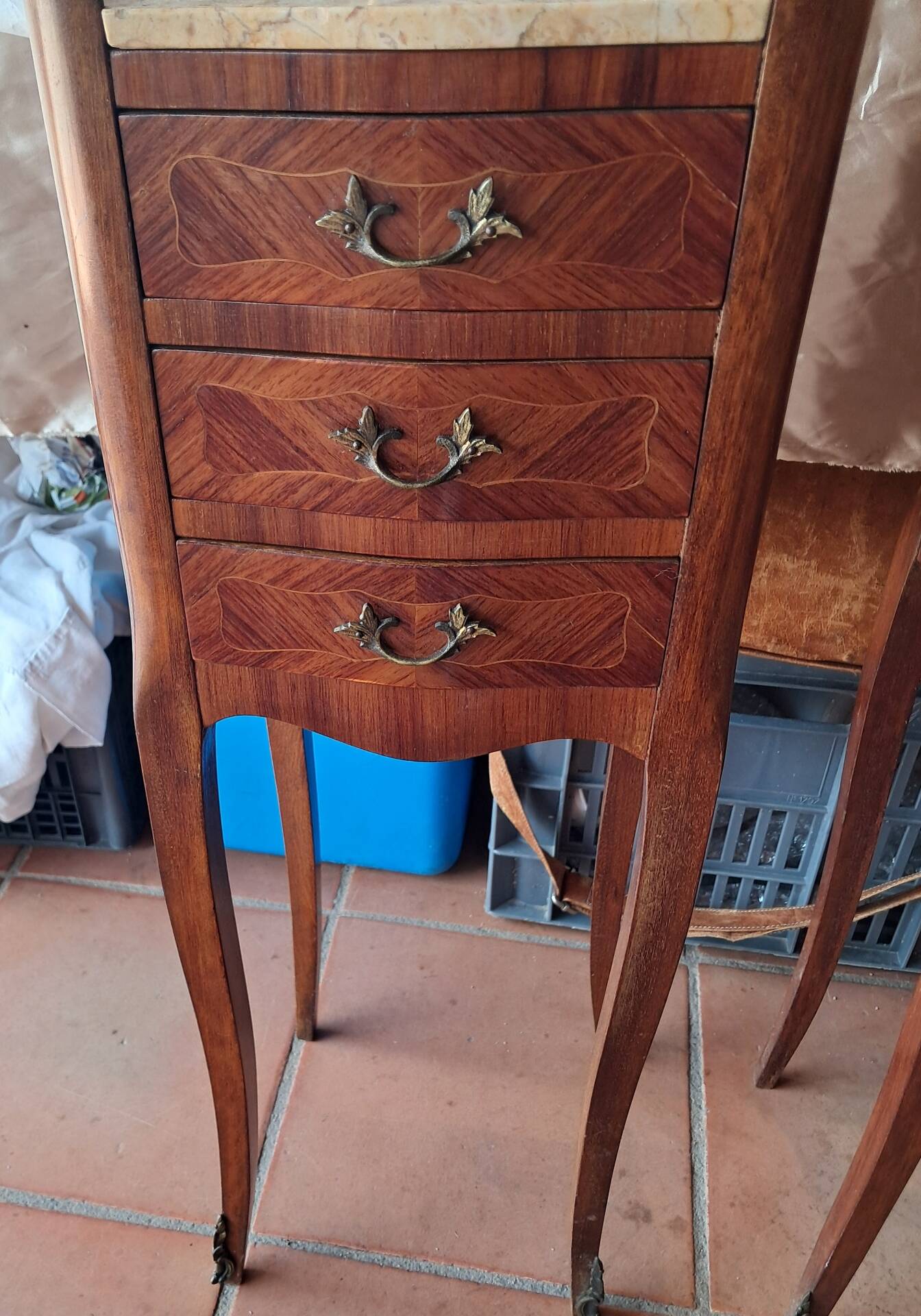 Pair of bedside tables with drawer