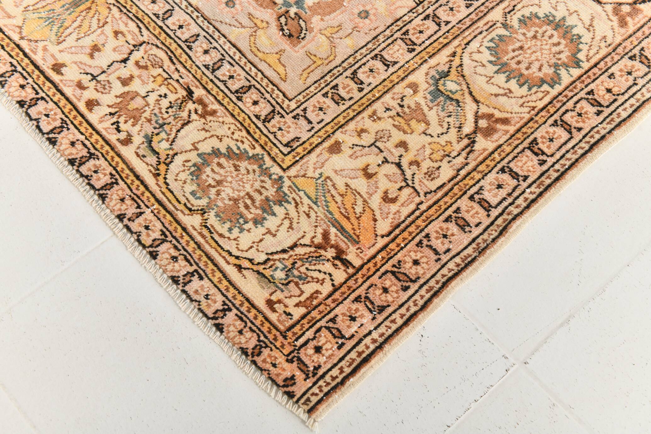 Vintage Cream & Brown Classic Pattern Persian Rug, 193x286Cm