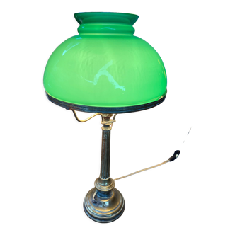 Green opaline lamp