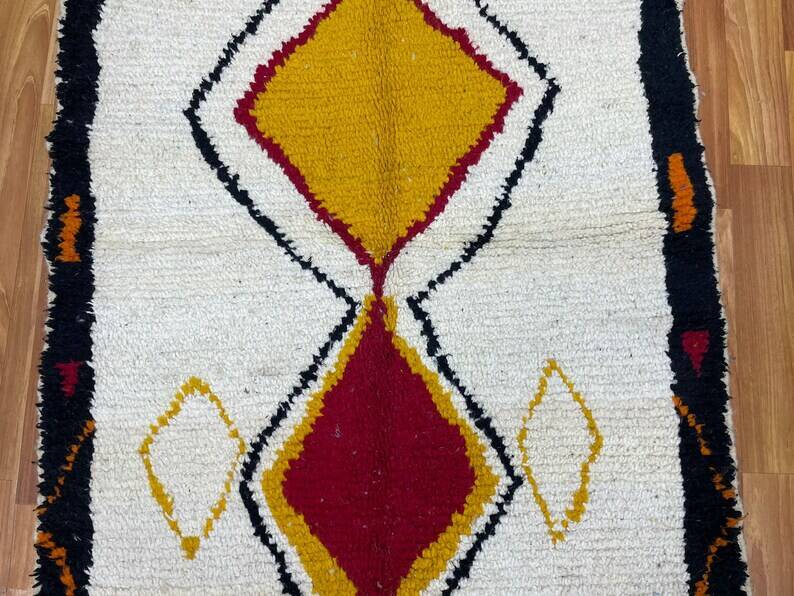 Handmade Moroccan pure wool rug, size 150 x 250 cm