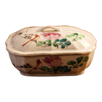 Chinese porcelain soapbox, 19th century