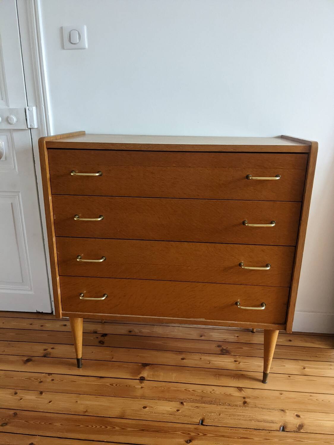 Vintage chest of drawers with spindle legs
