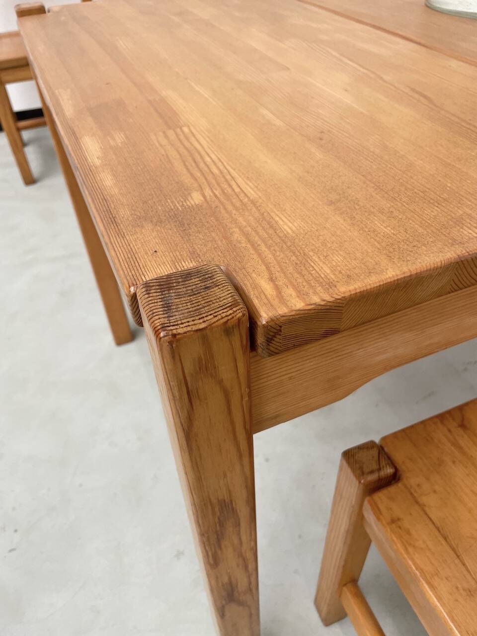 Table pin et chaises « hongisto » Ilmari Tapiovaara