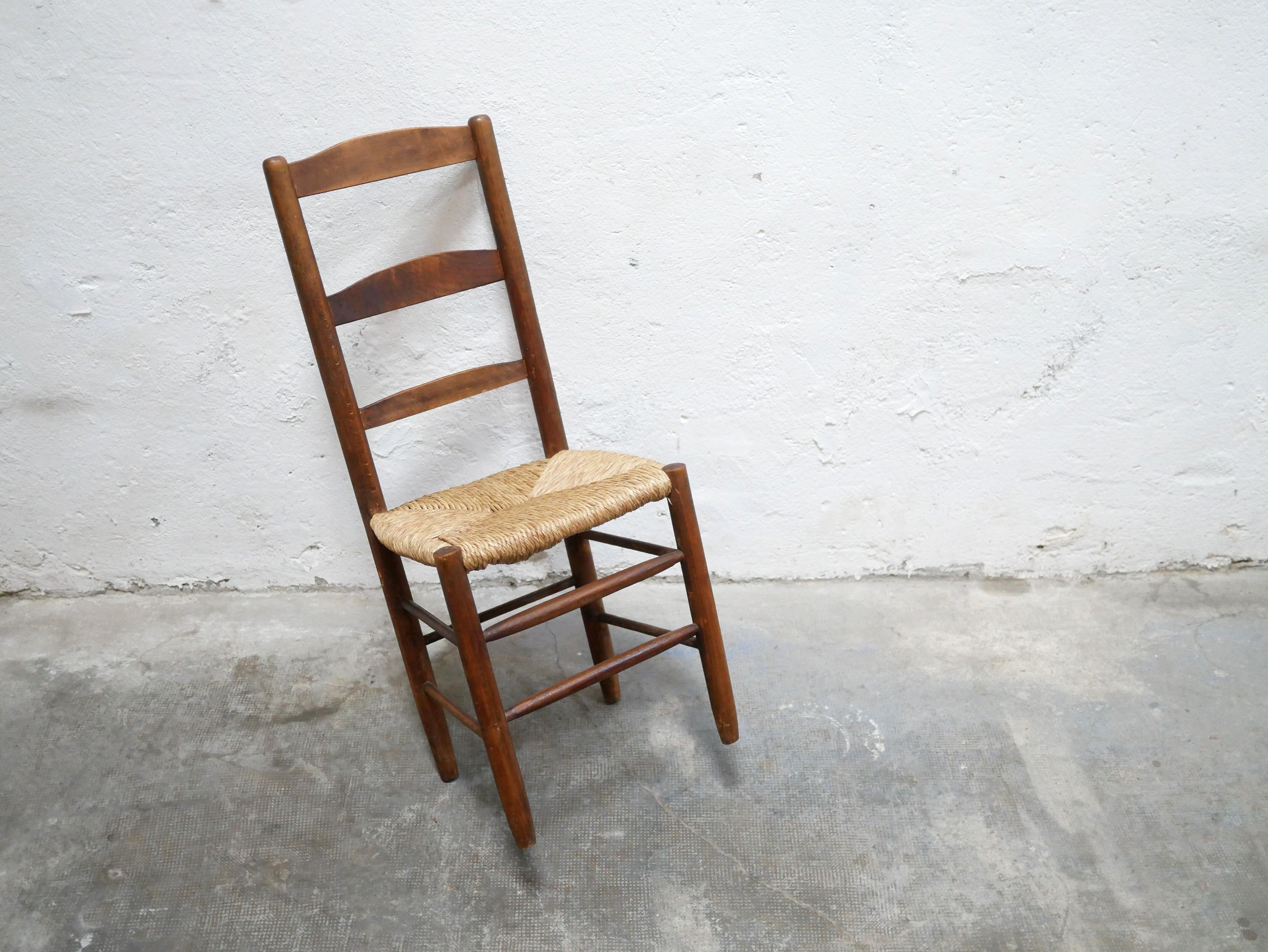 Chaise campagne paillée ancienne en bois
