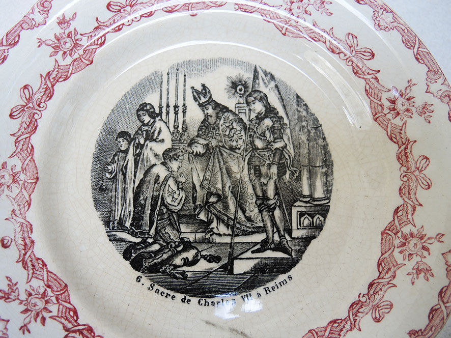 11 old plates hb choisy le roi in earthenware: joan of arc