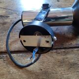 Spot mural orientable en métal chromé et aluminium noir