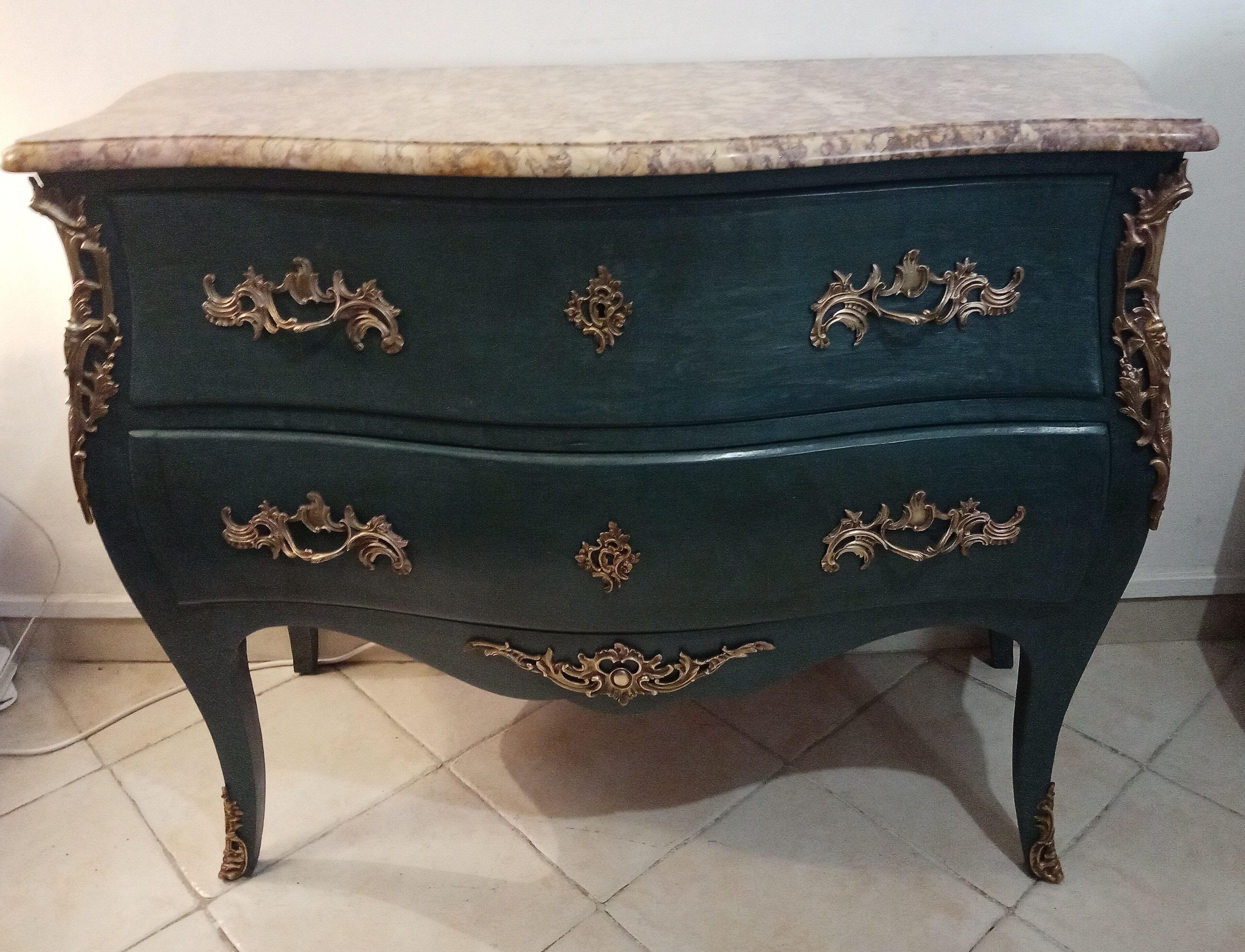 Louis XV curved dresser 2 drawers