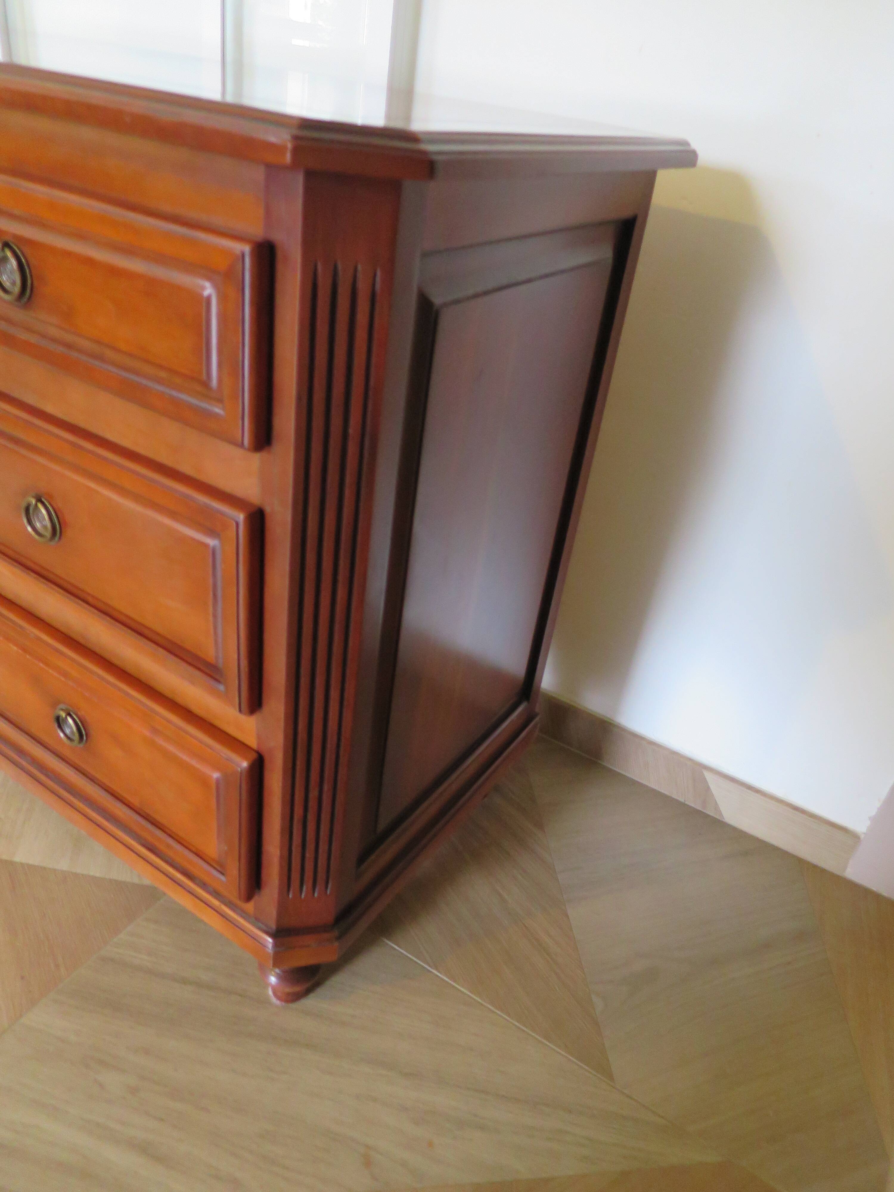 Vintage–Beautiful Louis Philippe chest of drawers – Directoire style – 4 drawers – Cherry wood