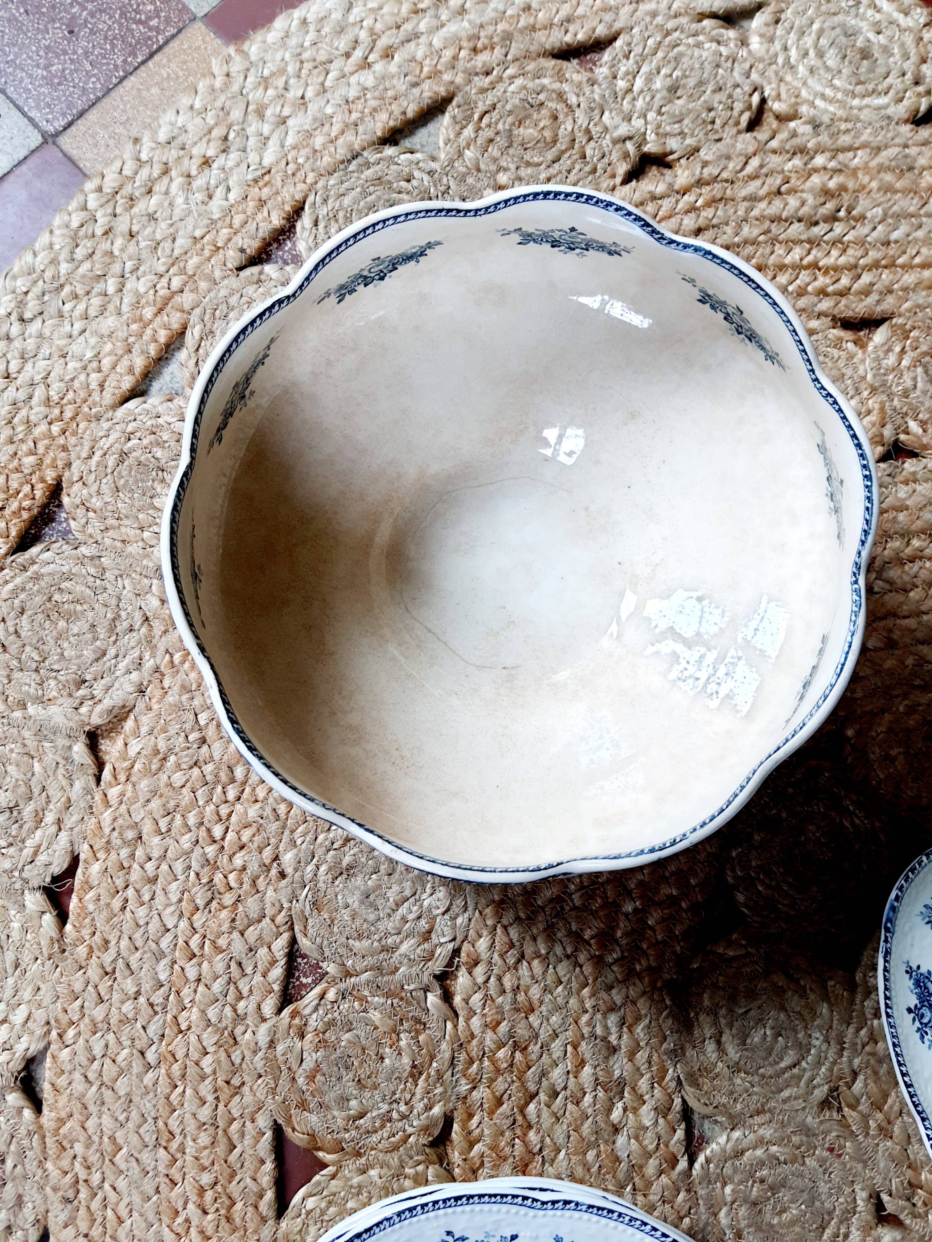 Badonviller model Richelieu hollow dish