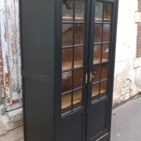 Armoire vitrine parisienne