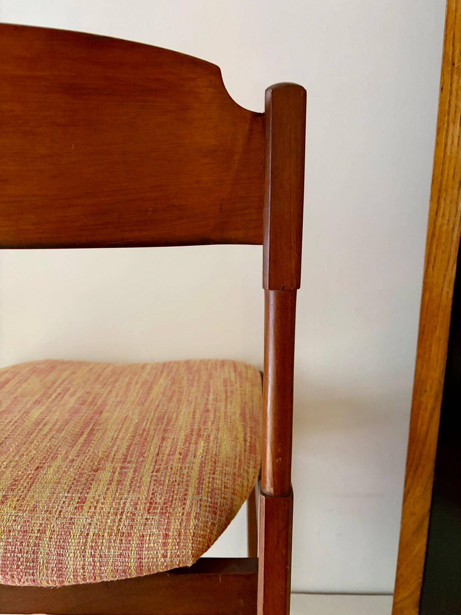 6 walnut chairs, Model 104, by Gianfranco Frattini for Cassina, Italy, 1960s.