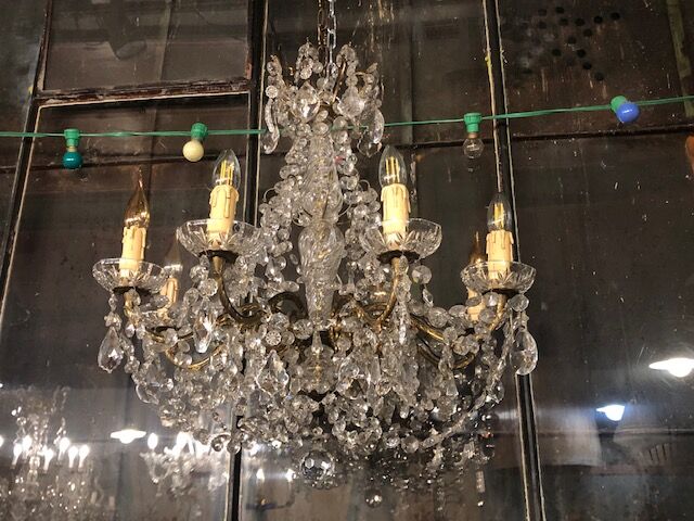 Candle with tassels 8 lights