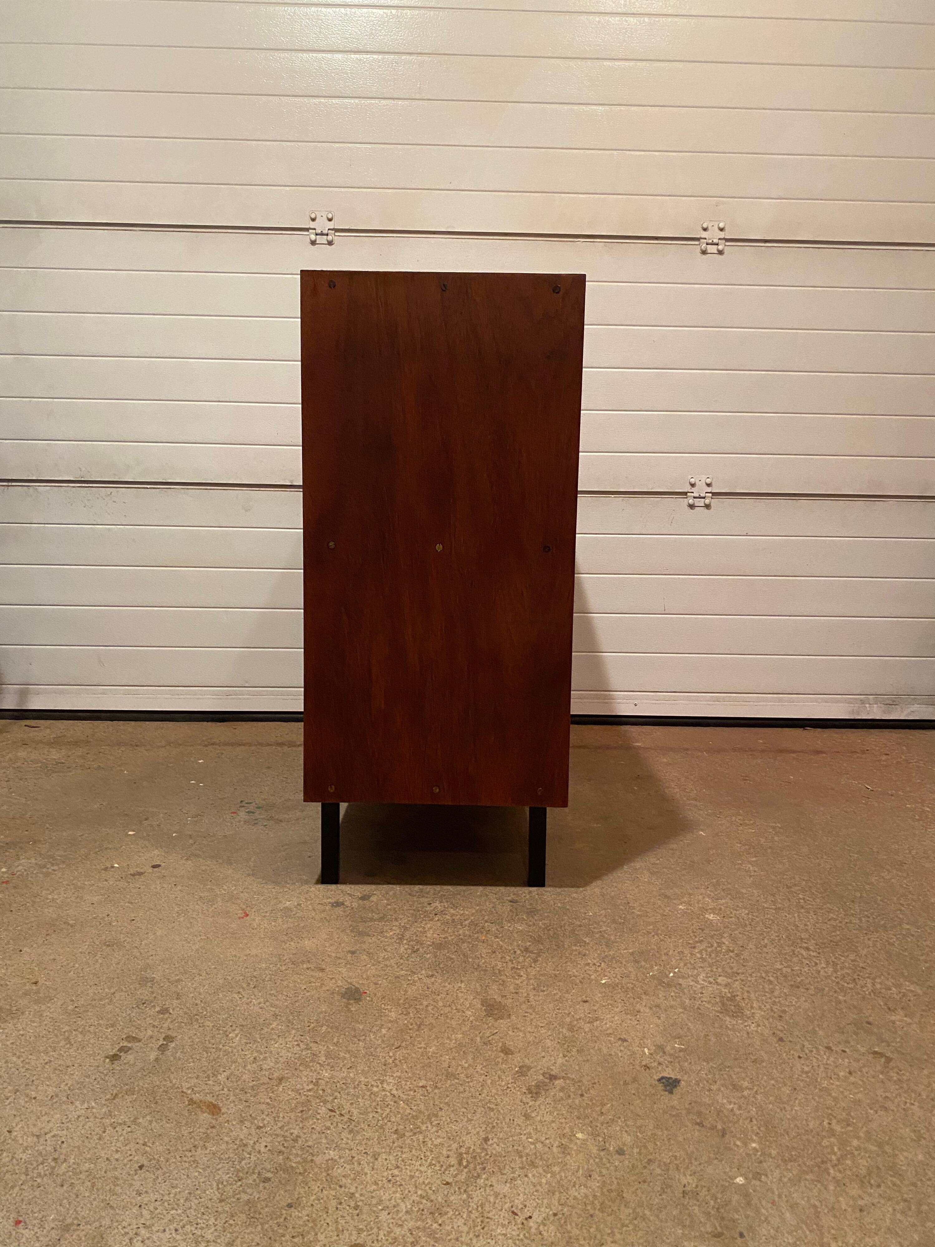 Vintage bookcase/display cabinet