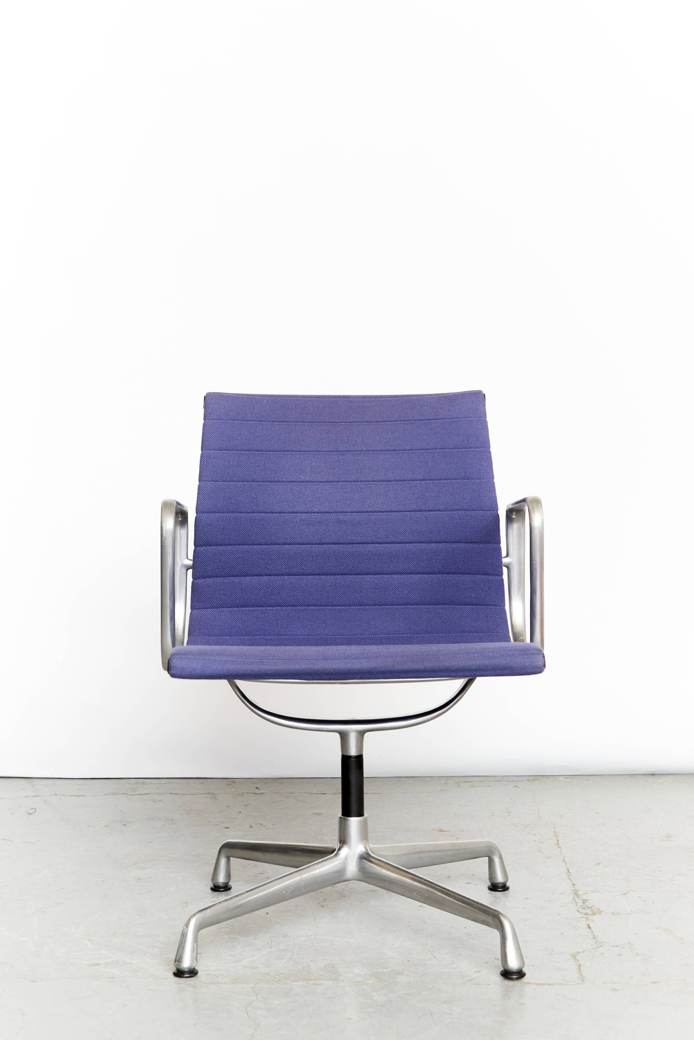 Charles & Ray Eames Aluminium Group Chair EA 108 for Vitra