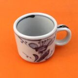 4 coffee cups / saucers glazed ceramic