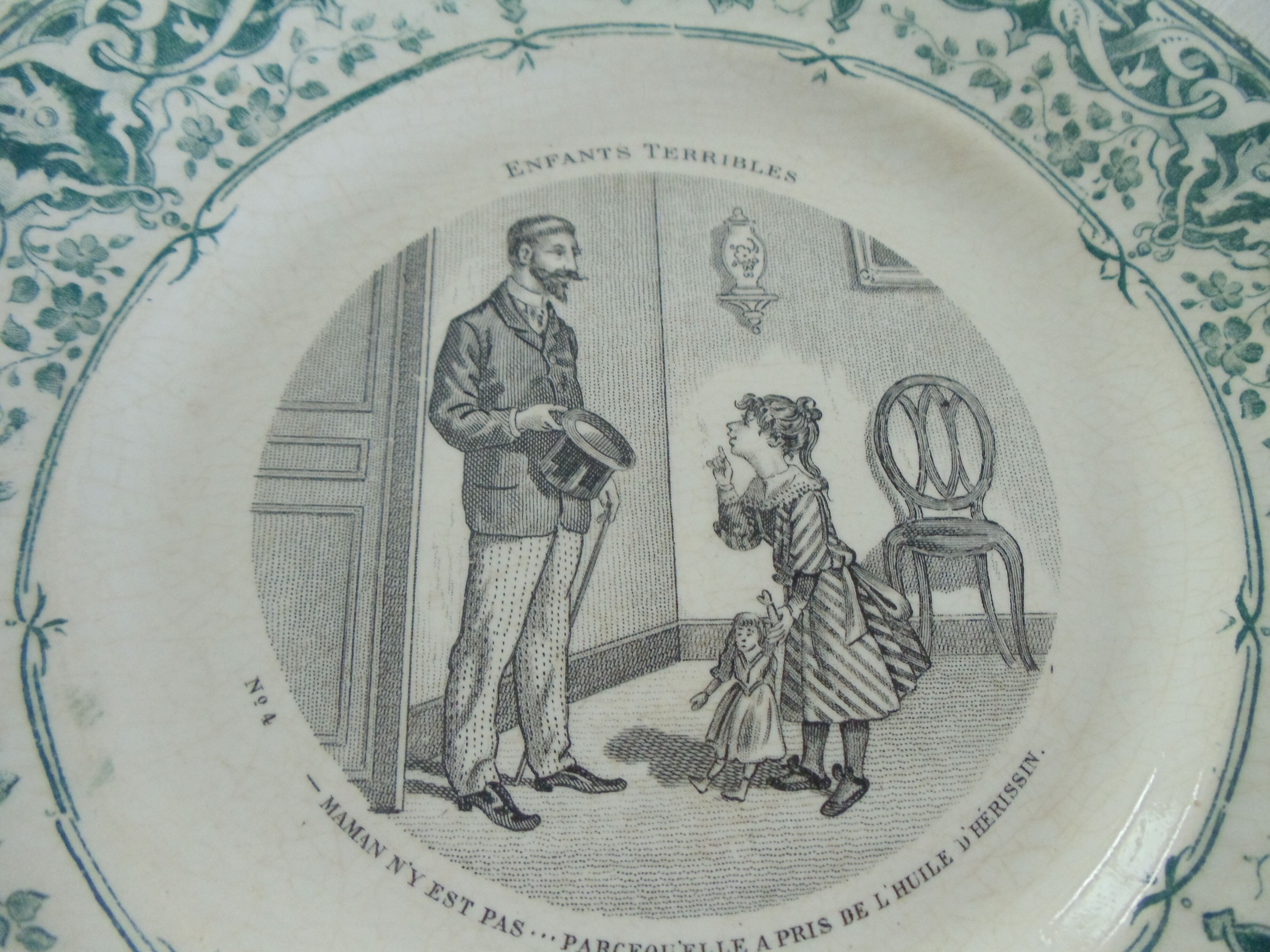Talking plate
