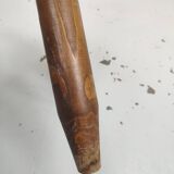Tabouret tripode en chêne pieds pointes