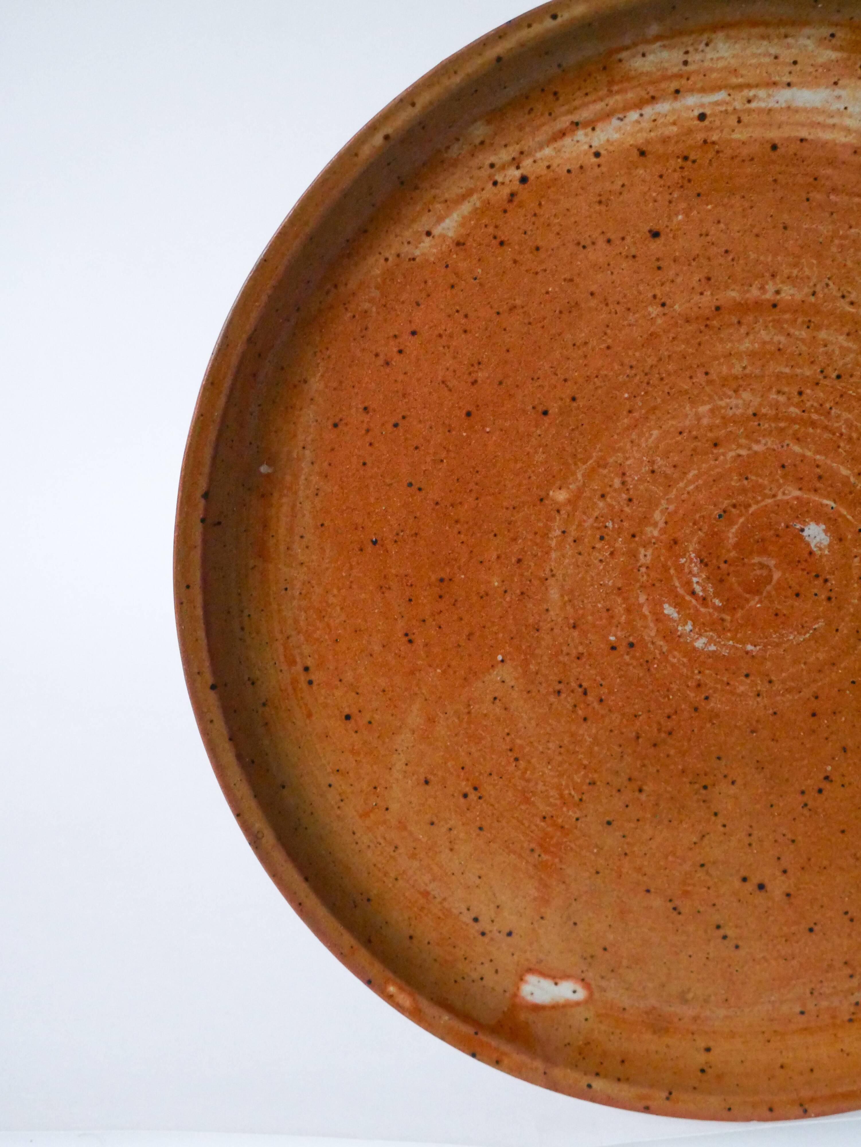 Round glazed stoneware dish, 1970