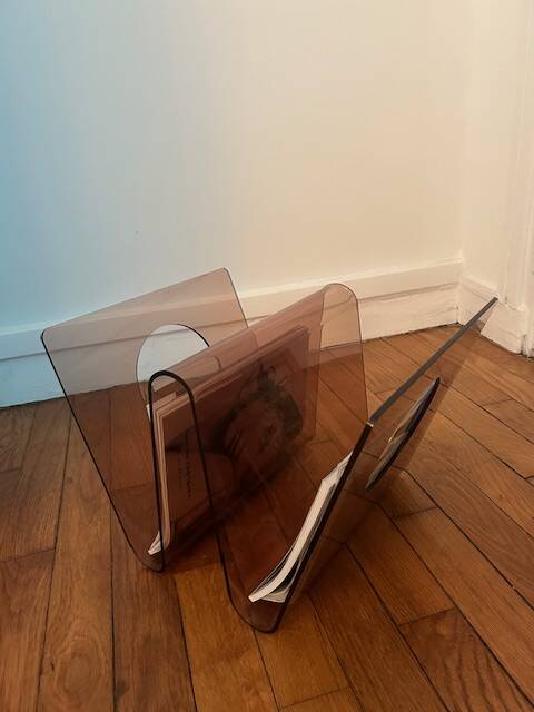 70s magazine rack in altuglass