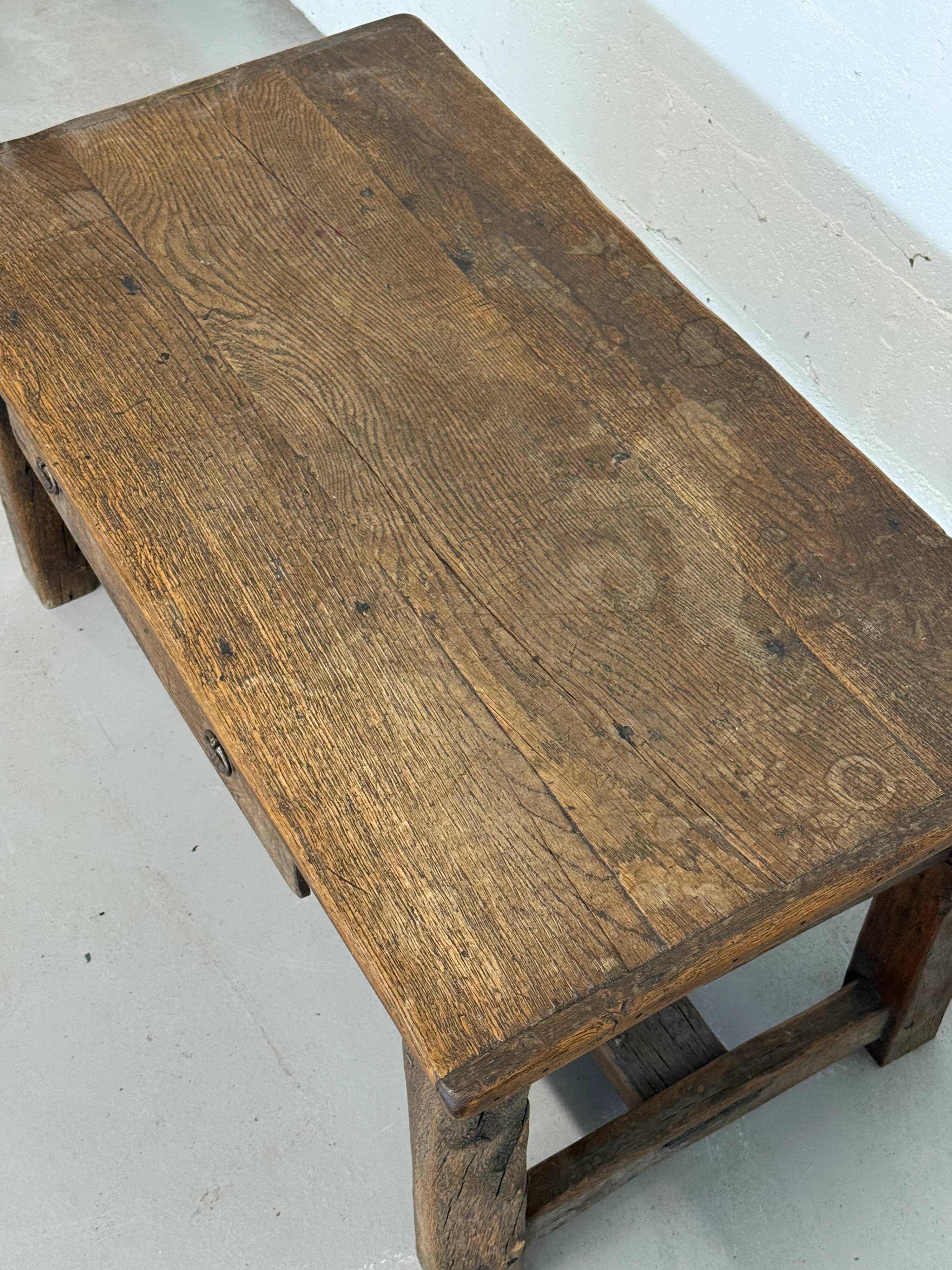 Old farmhouse table in solid oak, 1 drawer, France