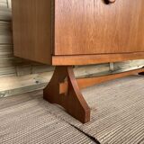 Scandinavian-style english line in teak