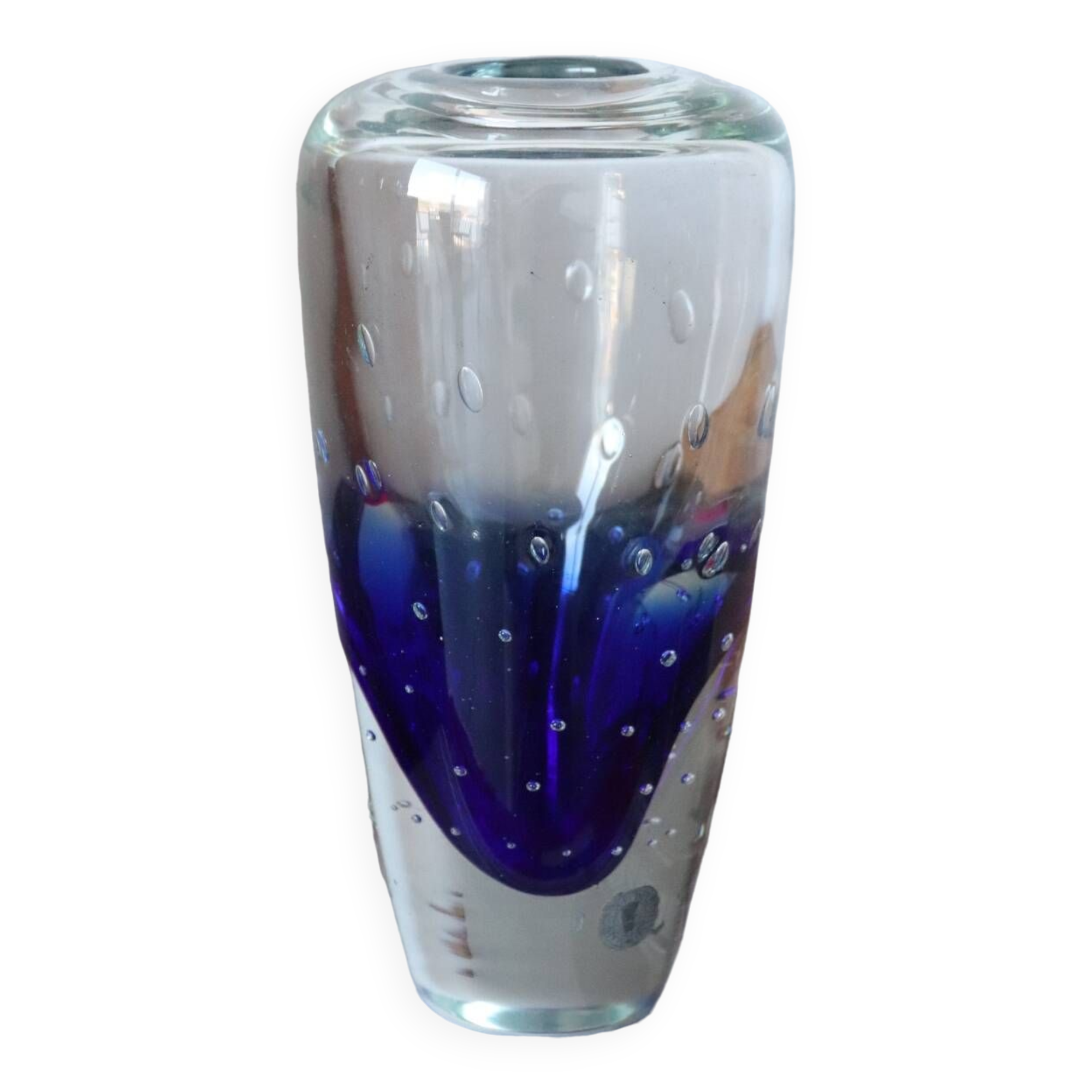 Murano vase in blue and white bubble glass
