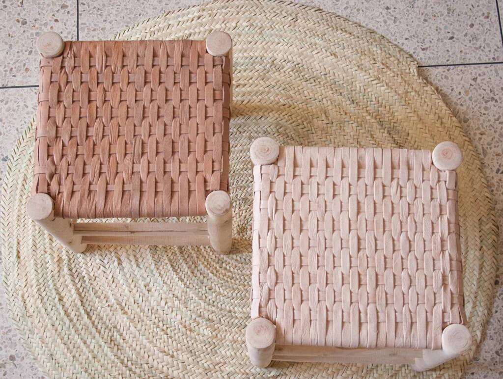 2 Tabouret en cuir et bois clair