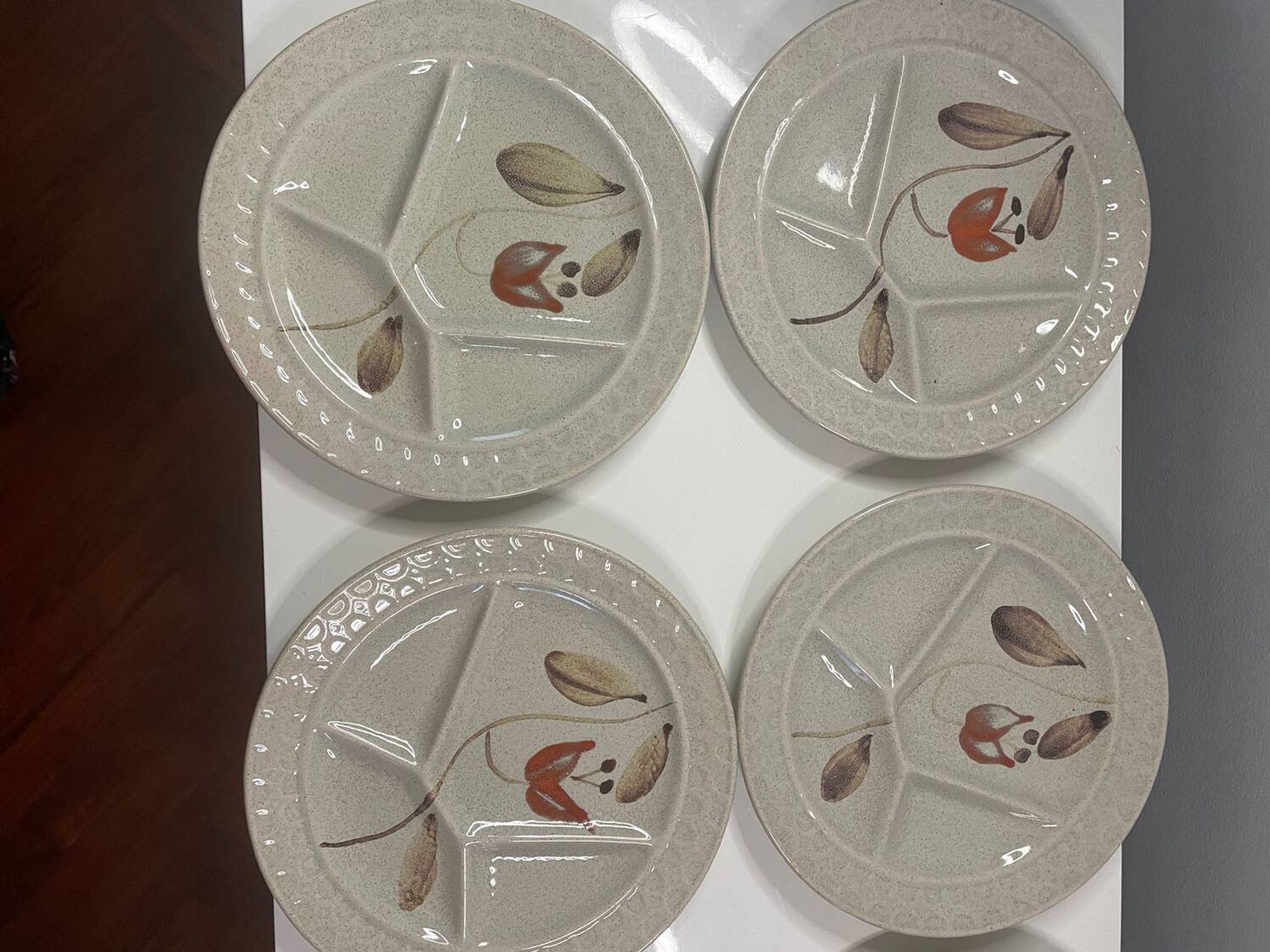 12 vintage Hollandia sarreguemine plates